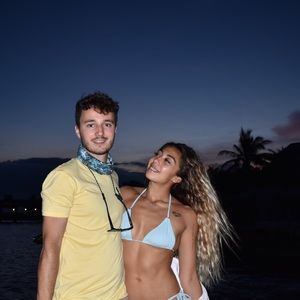 Meet your Posher, Abigail